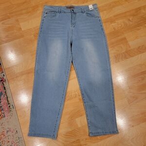 Judy Blue Mid Rise Slim Leg Light Wash Denim Jeans Size 2XL New